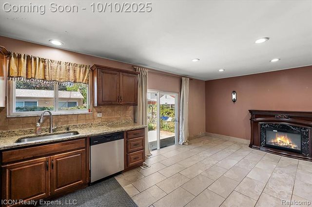 21901 Concord Street, Southfield, MI 48076