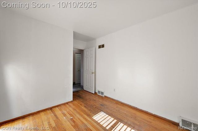 21901 Concord Street, Southfield, MI 48076