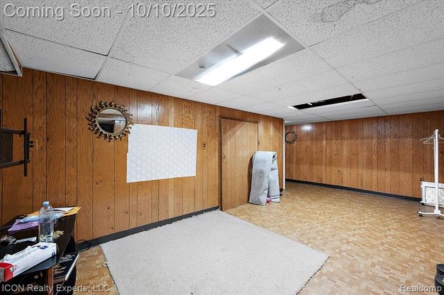 21901 Concord Street, Southfield, MI 48076