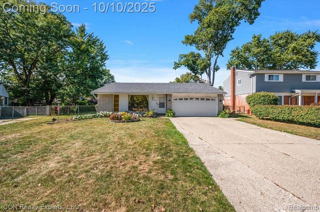 21901 Concord Street, Southfield, MI 48076