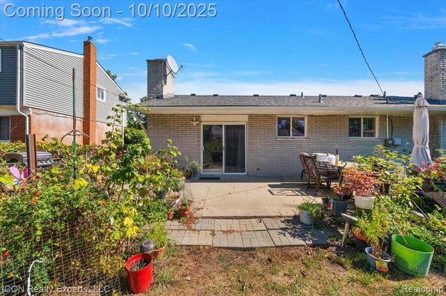 21901 Concord Street, Southfield, MI 48076