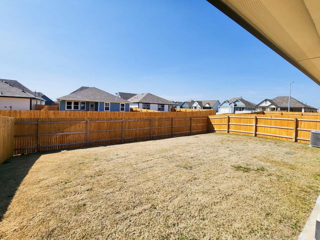 126 Fort Clark Springs LN, Hutto, TX 78634