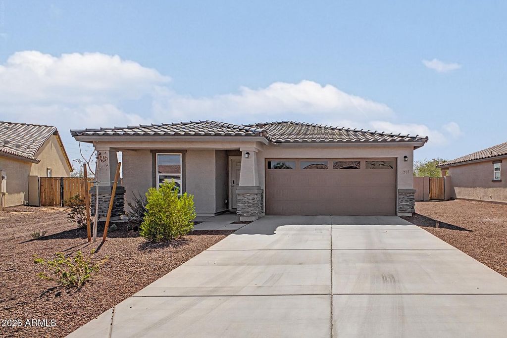 2823 N WESTRIDGE Lane, Casa Grande, AZ 85122 — exterior