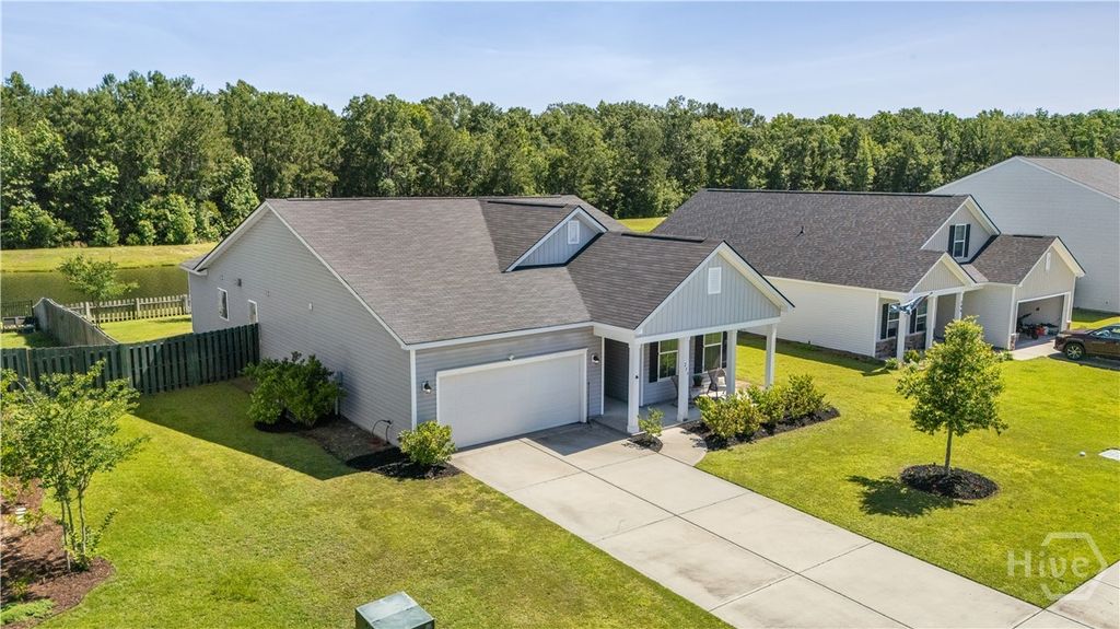 Image 2 of property listing at 256 Excel Drive, Richmond Hill, GA 31324