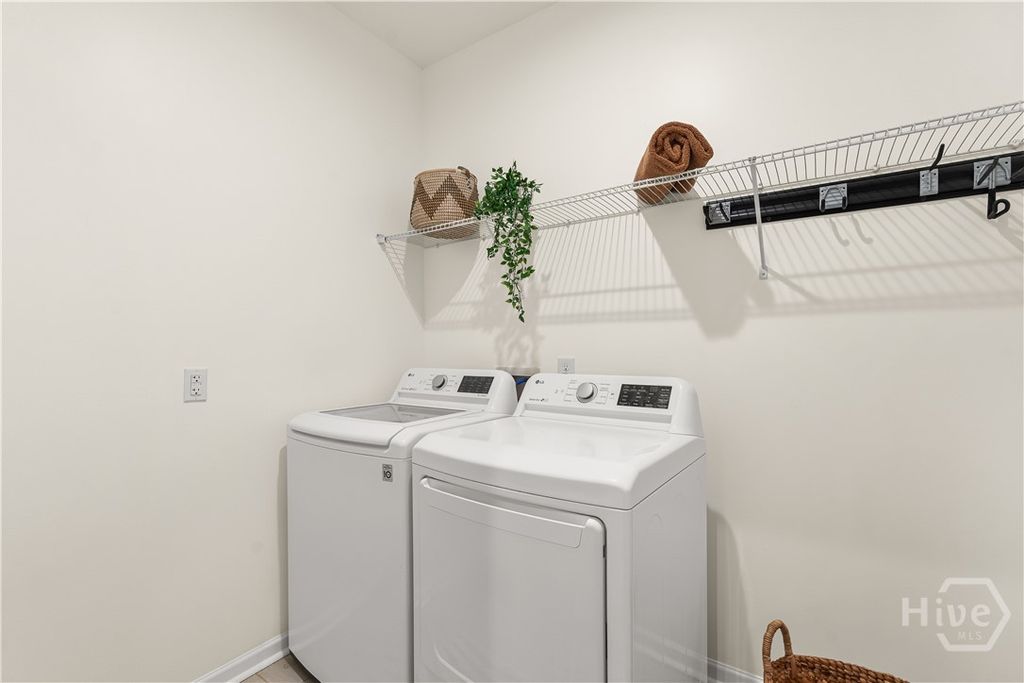 Image 37 of property listing at 256 Excel Drive, Richmond Hill, GA 31324