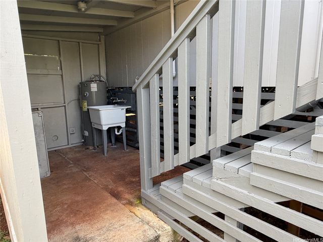 1221 Ihiihi Avenue, Wahiawa, HI 96786