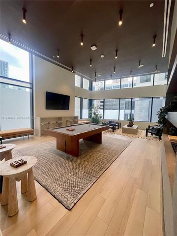 225 N Miami 3106, Miami, FL 33128