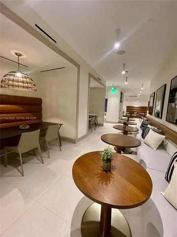 225 N Miami 3106, Miami, FL 33128