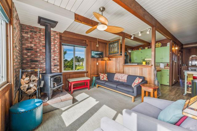 1440 Navarro Bluff Rd, Albion, CA 95410