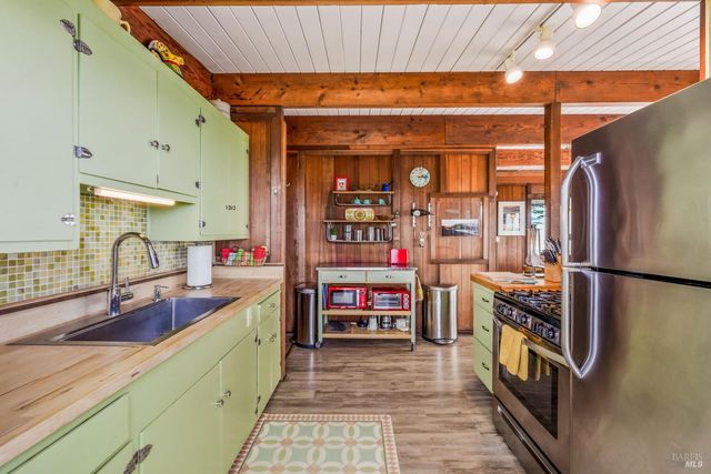 1440 Navarro Bluff Rd, Albion, CA 95410