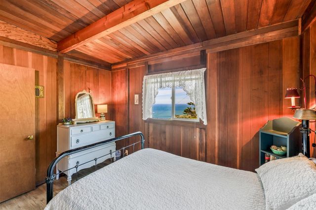 1440 Navarro Bluff Rd, Albion, CA 95410