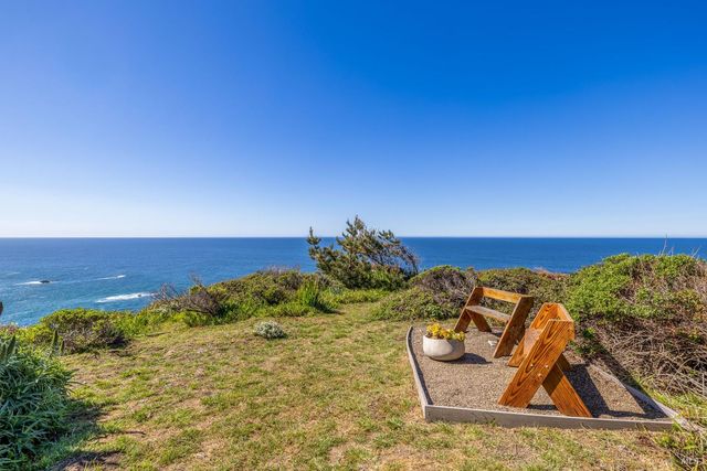 1440 Navarro Bluff Rd, Albion, CA 95410