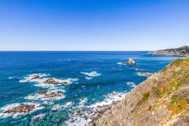 1440 Navarro Bluff Rd, Albion, CA 95410