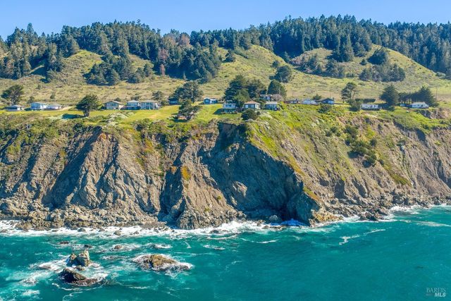 1440 Navarro Bluff Rd, Albion, CA 95410
