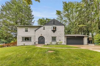 607 Castle Boulevard, Akron, OH 44313