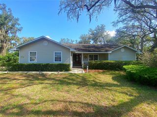 994 COUNTRY LAKE CIRCLE, Lake Wales, FL 33898