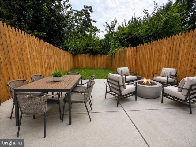 1819 W 6TH ST, Chester, PA 19013