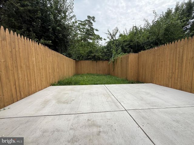 1819 W 6TH ST, Chester, PA 19013