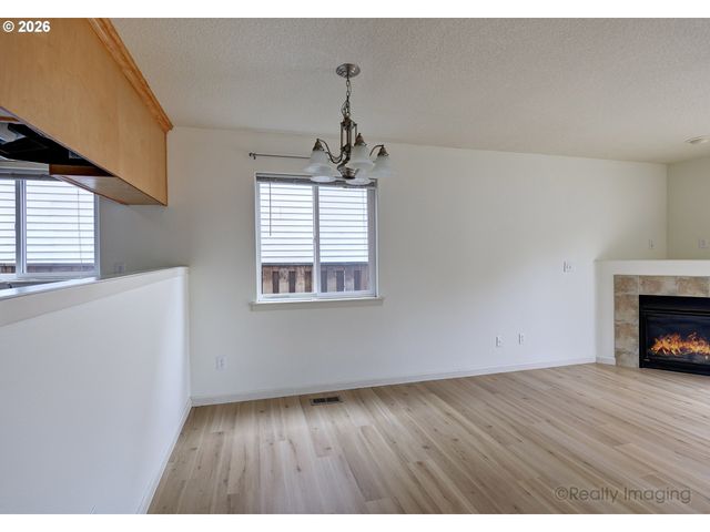 9350 N HODGE Ave, Portland, OR 97203