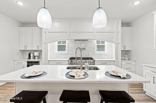 9112 E Lake Road, Calabash, NC 28467
