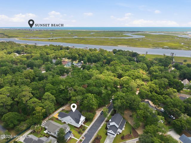9112 E Lake Road, Calabash, NC 28467