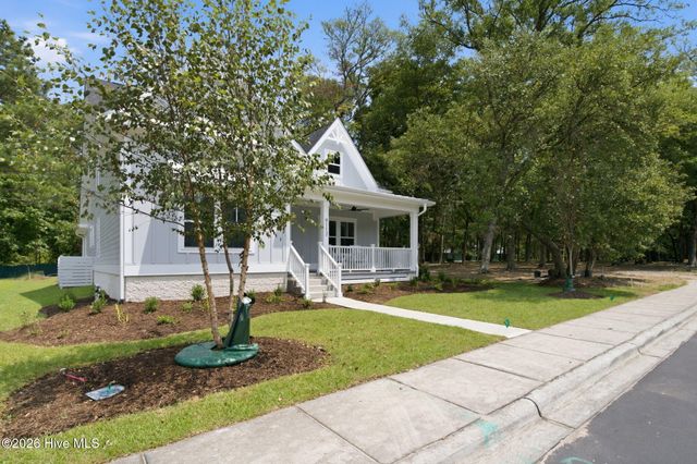 9112 E Lake Road, Calabash, NC 28467