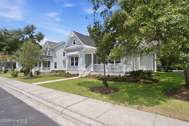 9112 E Lake Road, Calabash, NC 28467