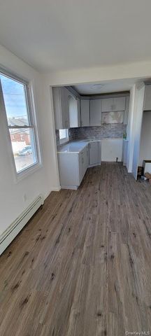 83 Kraemer Street 3, Hicksville, NY 11801
