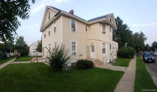 83 Kraemer Street 3, Hicksville, NY 11801