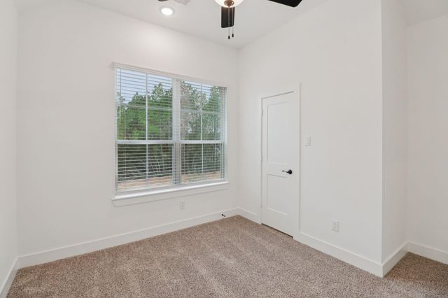 26257 E Outrider Banks Circle, Montgomery, TX 77316