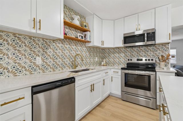 3320 W IOWA AVENUE, Tampa, FL 33611