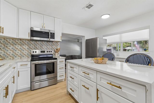 3320 W IOWA AVENUE, Tampa, FL 33611