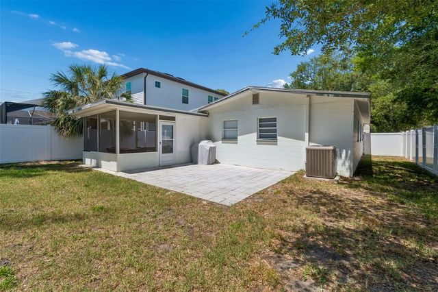 3320 W IOWA AVENUE, Tampa, FL 33611