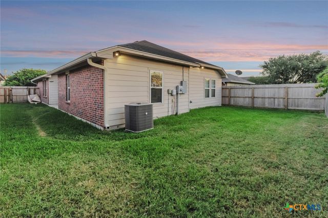 112 Carlsbad Drive, Victoria, TX 77904