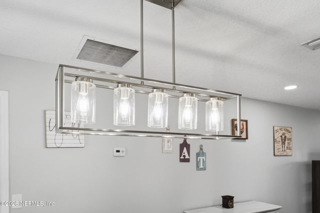 2471 IRIS Street, Middleburg, FL 32068