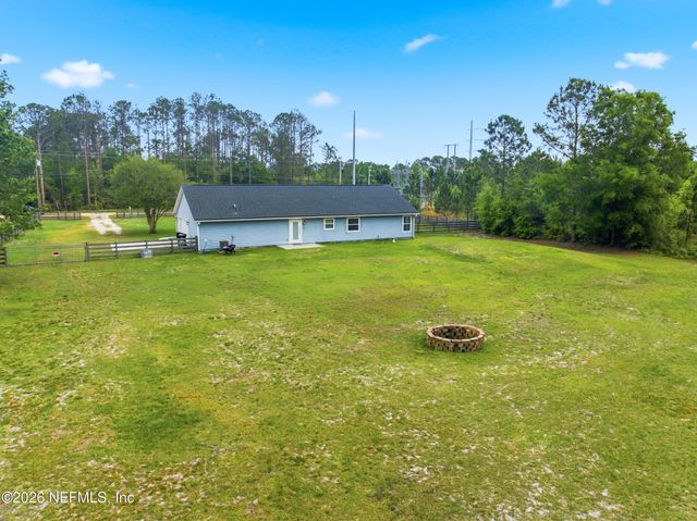 2471 IRIS Street, Middleburg, FL 32068