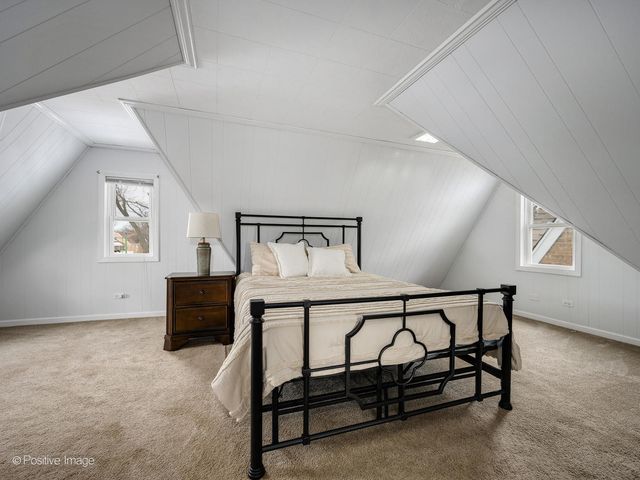 6057 W Melrose Street, Chicago, IL 60634