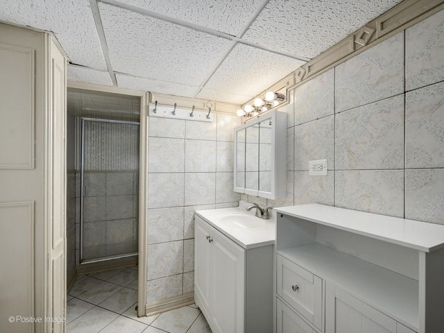 6057 W Melrose Street, Chicago, IL 60634