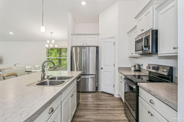 5072 Tarpon Ave, Gulf Breeze, FL 32563