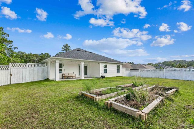 5072 Tarpon Ave, Gulf Breeze, FL 32563
