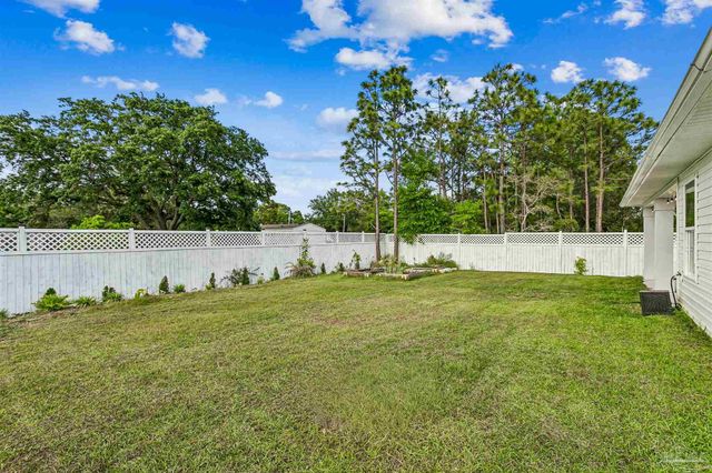 5072 Tarpon Ave, Gulf Breeze, FL 32563