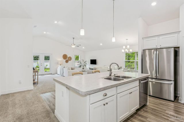 5072 Tarpon Ave, Gulf Breeze, FL 32563