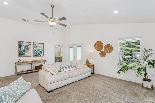 5072 Tarpon Ave, Gulf Breeze, FL 32563
