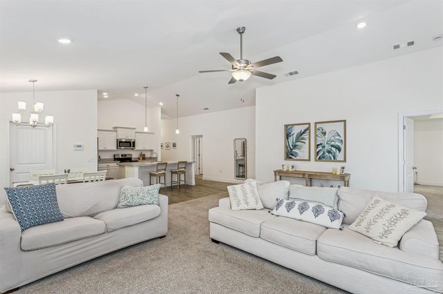 5072 Tarpon Ave, Gulf Breeze, FL 32563