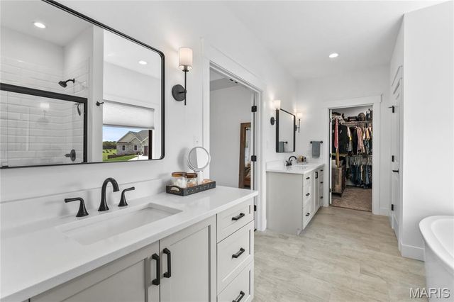 714 Magnolia Drive, Farmington, MO 63640