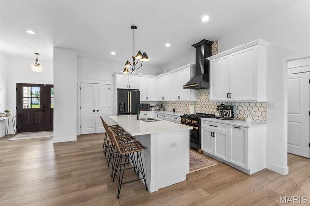 714 Magnolia Drive, Farmington, MO 63640