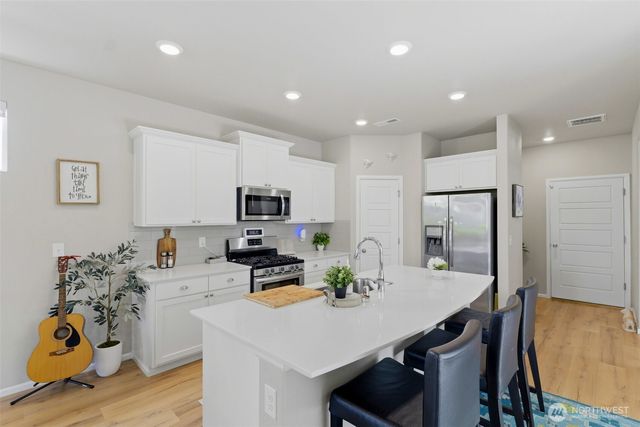 32467 Tolmie Lane, Black Diamond, WA 98010