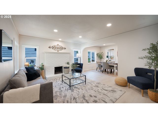 6240 Sw LOMBARD Ave, Beaverton, OR 97008