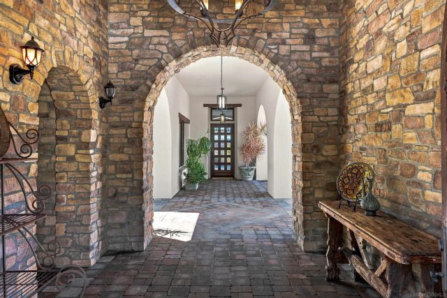 7887 Doug Hill, San Diego, CA 92127
