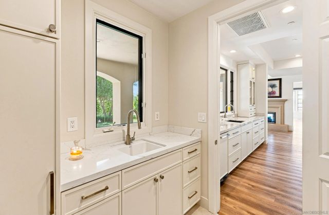 7887 Doug Hill, San Diego, CA 92127